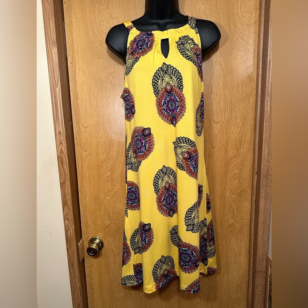 Julie Miles yellow Paisley Halter style dress size medium - Picture 2 of 7